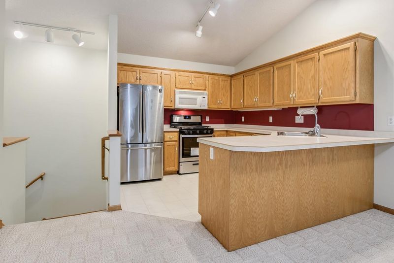 702 86th Ave NW, Coon Rapids, MN 55433