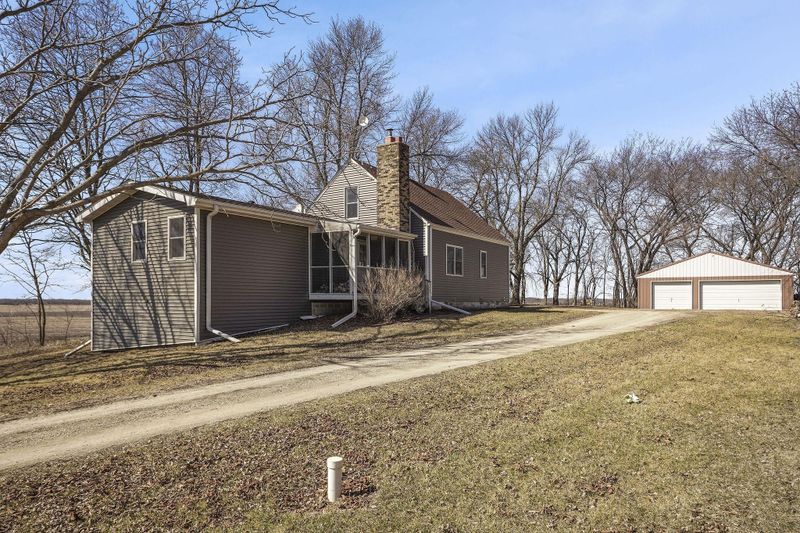 11832 Bagley Ave, Dundas, MN 55019