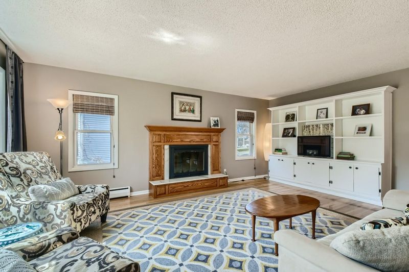 11026 Territorial Dr, Burnsville, MN 55337