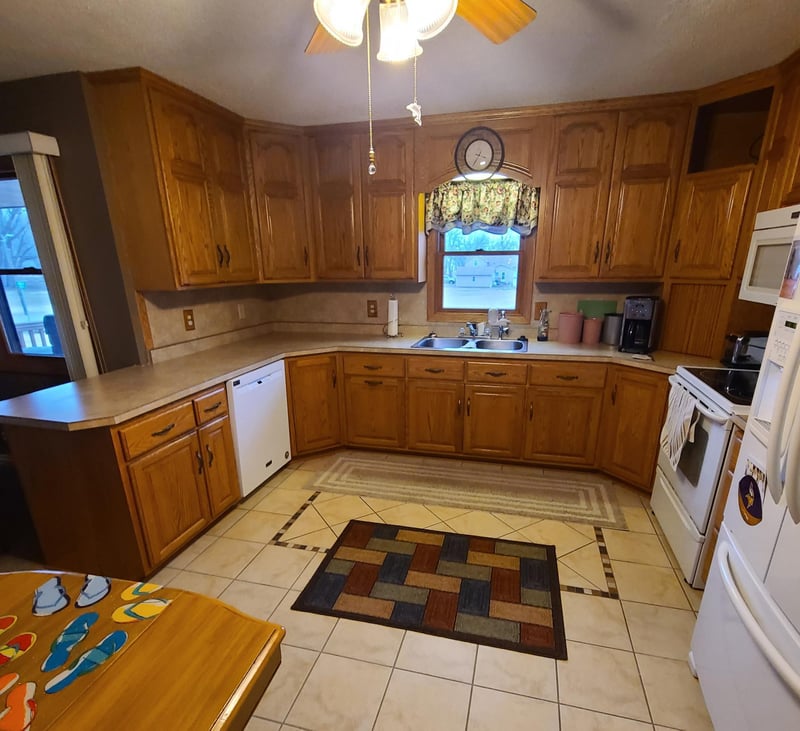 205 N Ross St, Hardwick, MN 56134