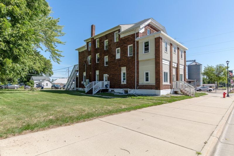 730 2nd St, Kenyon, MN 55946