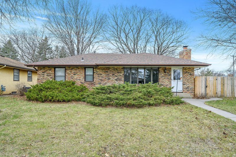 8582 Grospoint Ave S, Cottage Grove, MN 55016