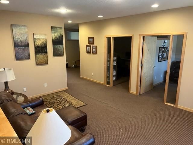 18476 Kenyon Ave, Lakeville, MN 55044