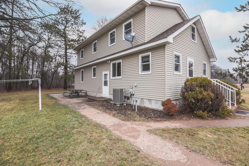 36734 Hemingway Ave, North Branch, MN 55056
