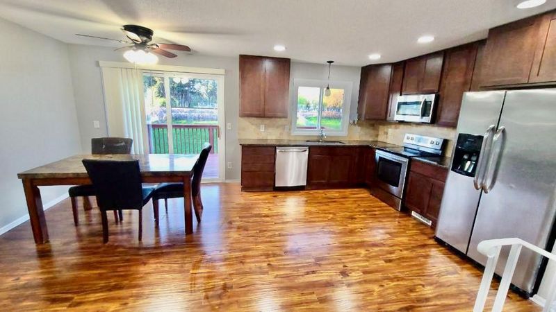 2366 Erin Ct, New Brighton, MN 55112