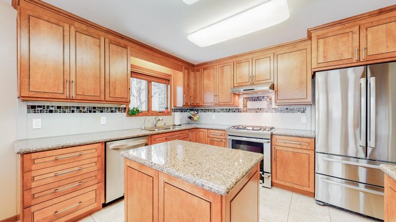 3223 Arbor Dr NW, Rochester, MN 55901