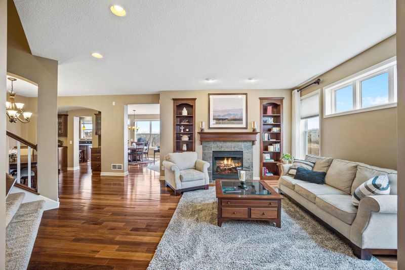6203 Urbandale Ln N, Maple Grove, MN 55311