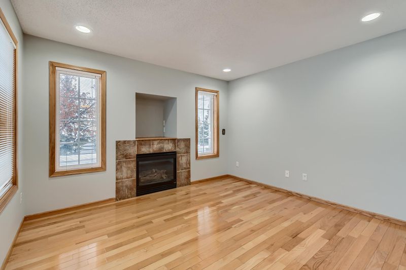 1639 County Road D E, Maplewood, MN 55109