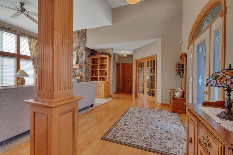 5449 Garden Hills Dr, Saint Augusta, MN 56301