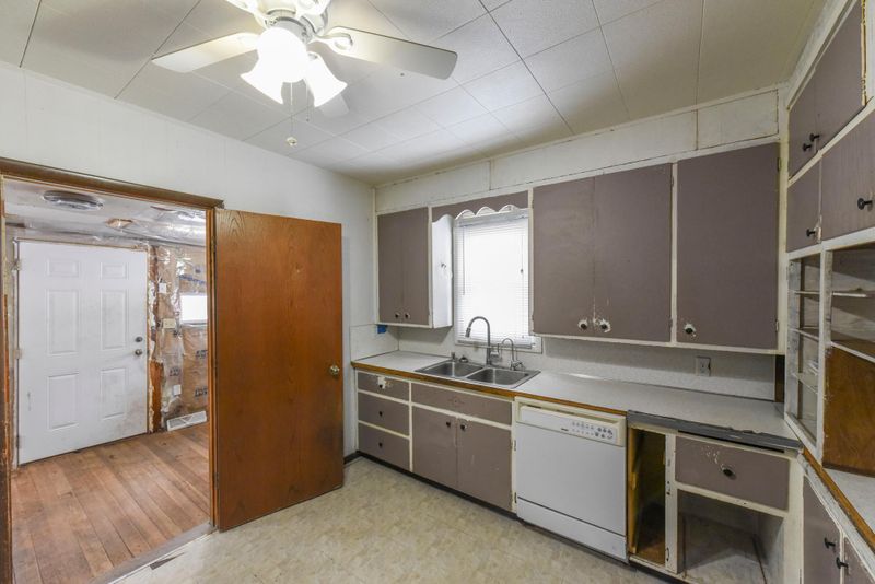 302 Gulf Ave, Randall, MN 56475
