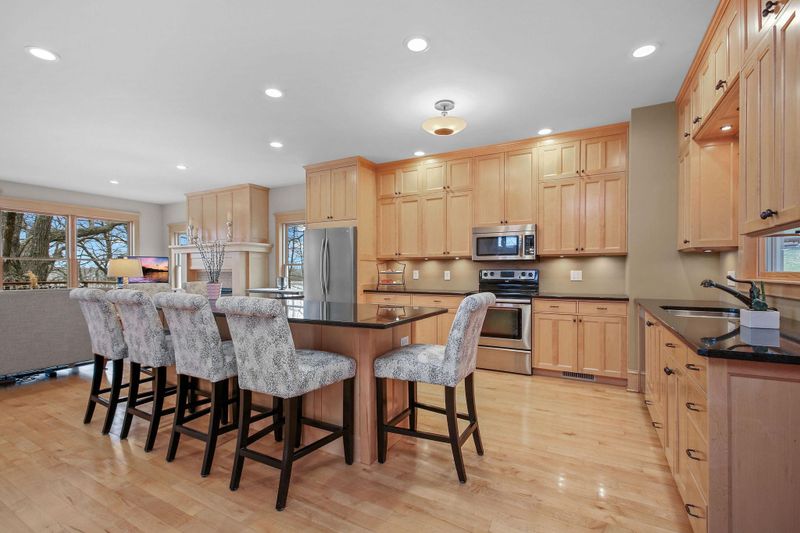 625 Beachwood Rd, South Haven, MN 55382