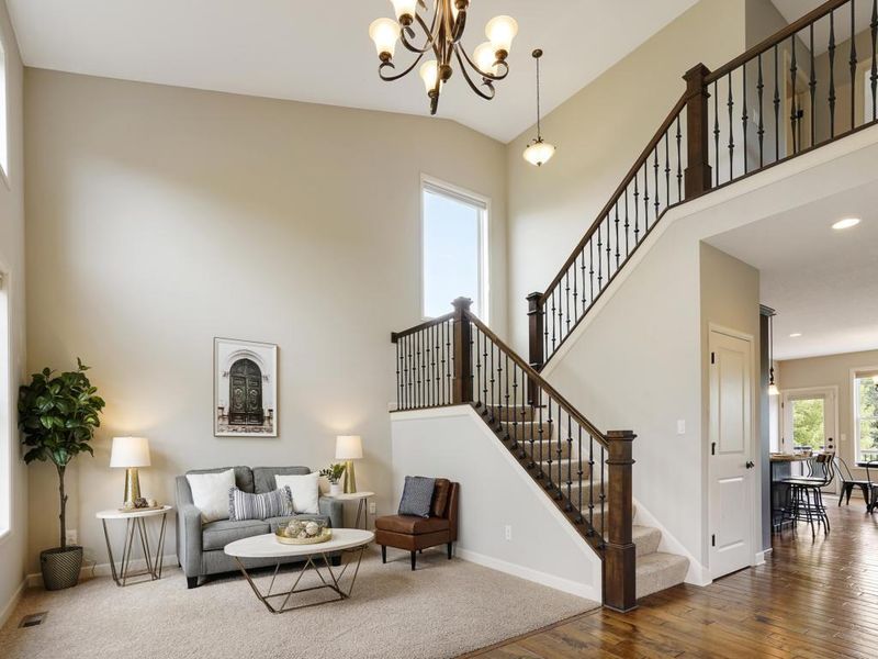 3621 Woodcrest Cir, Eagan, MN 55123