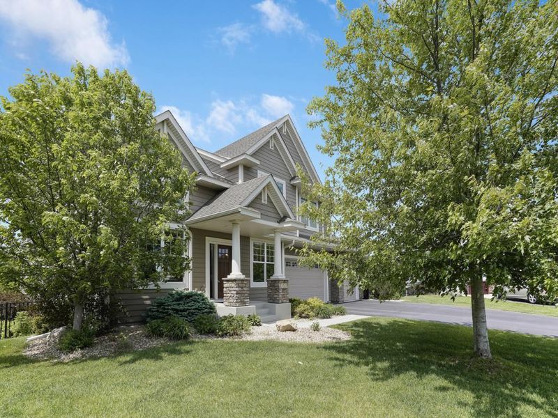 3621 Woodcrest Cir, Eagan, MN 55123