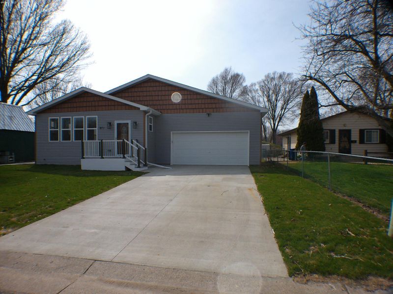 971 Hammer Ave, Saint Paul, MN 55106