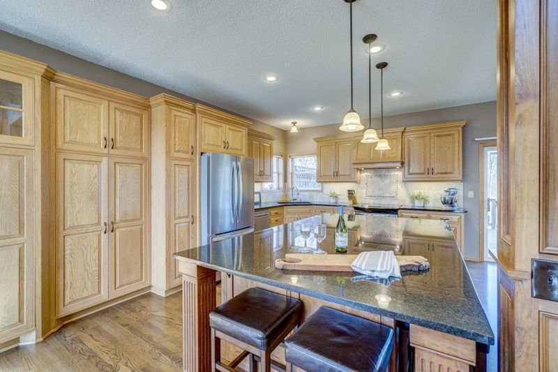 9270 Creek Way, Savage, MN 55378