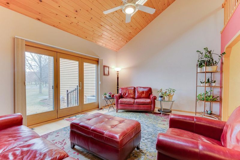 1201 Golf Course Rd #206, Monticello, MN 55362