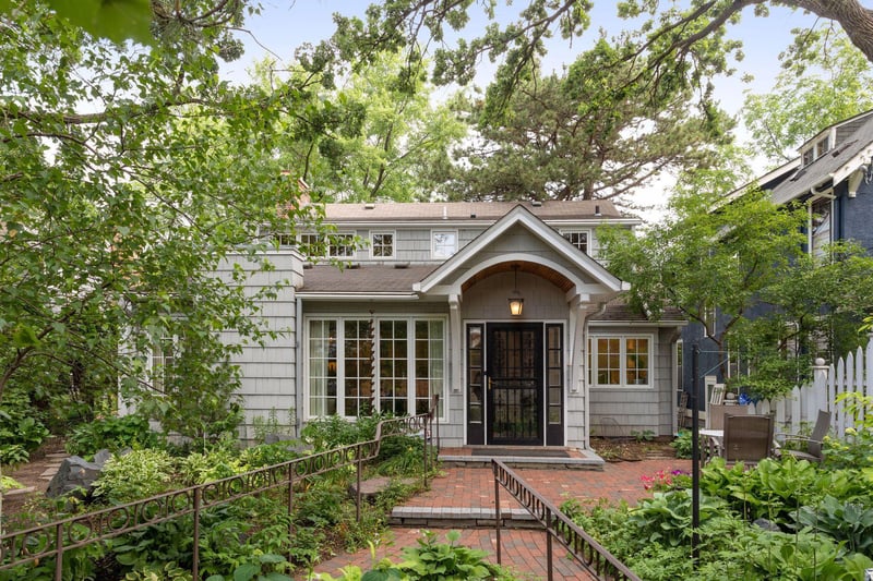 2104 Carter Ave, Saint Paul, MN 55108