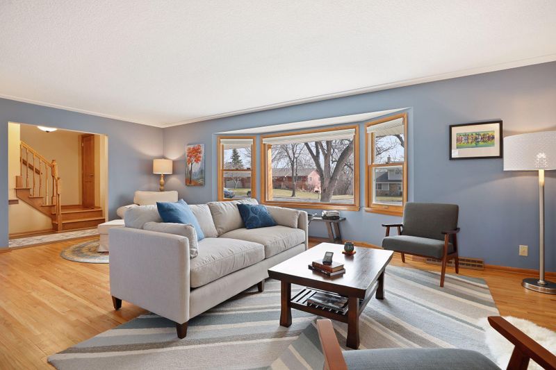 6990 Mariann Dr, Eden Prairie, MN 55346