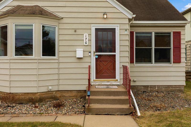 176 Haskell St E, West Saint Paul, MN 55118