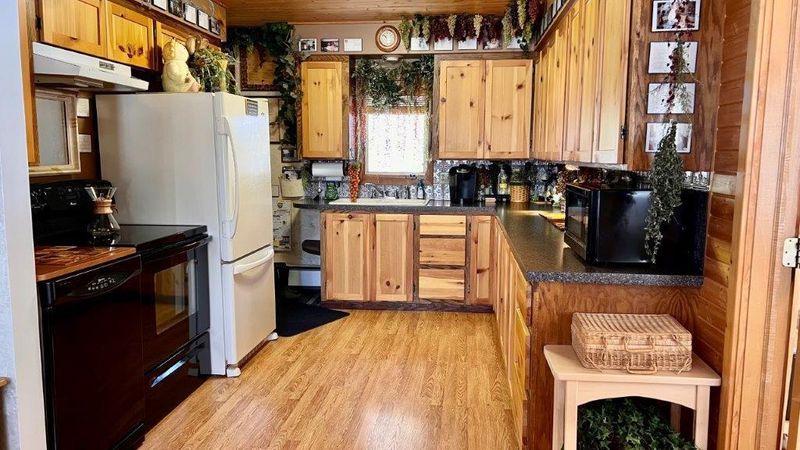 21354 Ivan Dr, Park Rapids, MN 56470