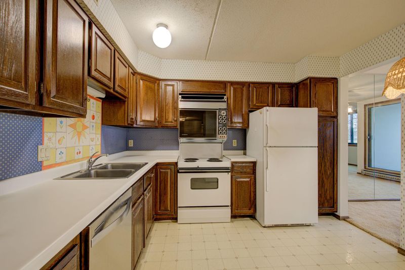 7200 York Ave S #308, Minneapolis, MN 55435