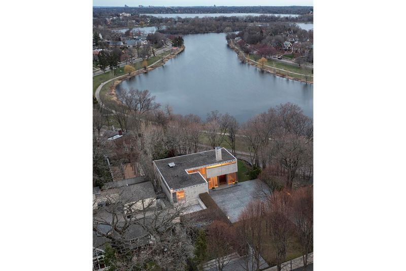 1719 W Franklin Ave, Minneapolis, MN 55405