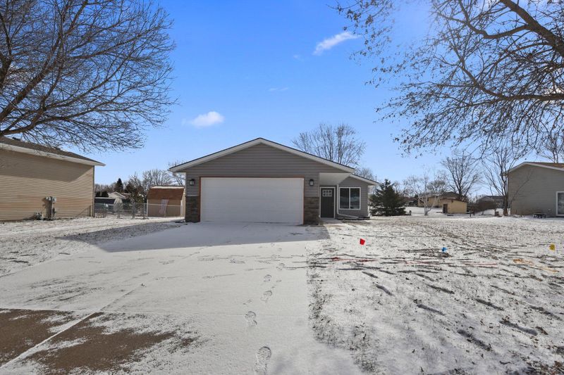 5153 Mallard Ln, Monticello, MN 55362