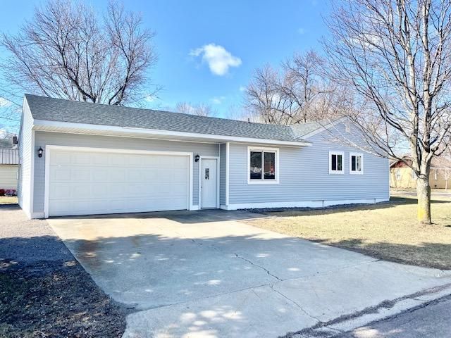 215 N Drury St, Redwood Falls, MN 56283