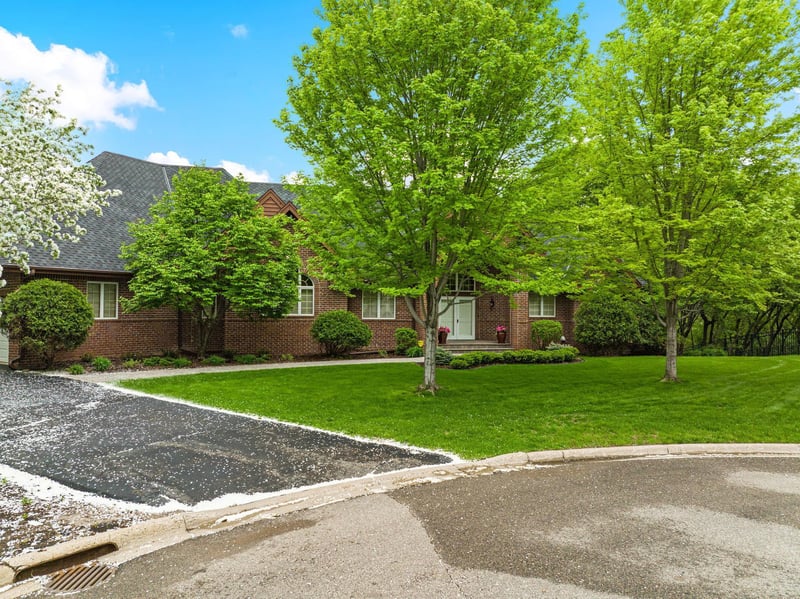 11664 Lone Lake Rg, Minnetonka, MN 55343