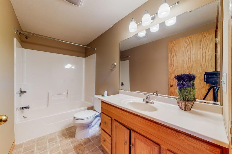 6251 Fairway Dr NW, Rochester, MN 55901