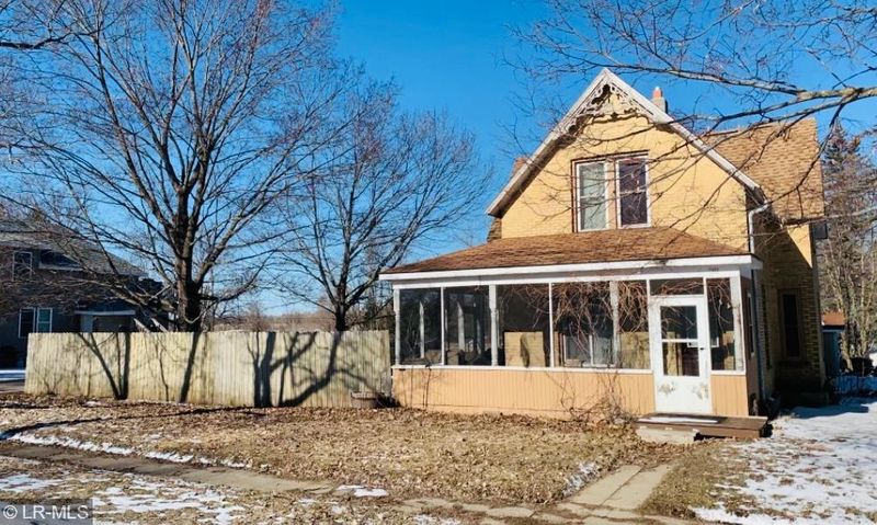 201 Central Ave S, Bertha, MN 56437