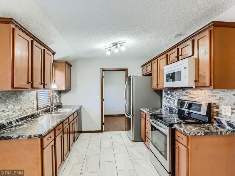 4416 75th Ave N, Brooklyn Park, MN 55443