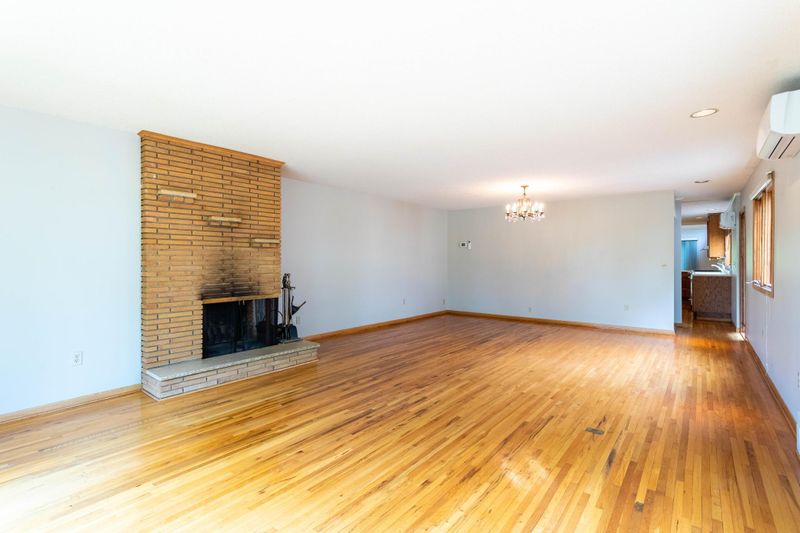 448 Morgan Ave S, Minneapolis, MN 55405