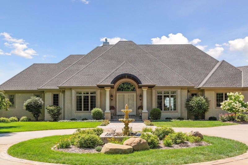 10020 Dell Rd, Eden Prairie, MN 55347