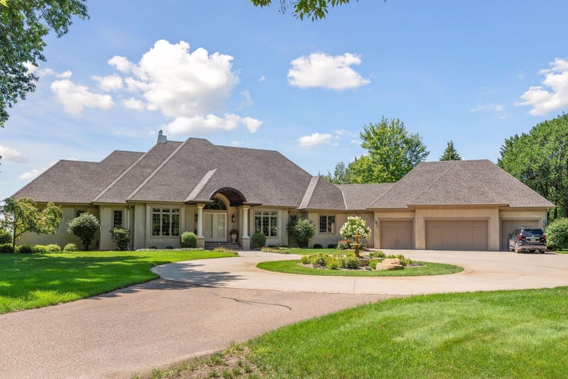 10020 Dell Rd, Eden Prairie, MN 55347