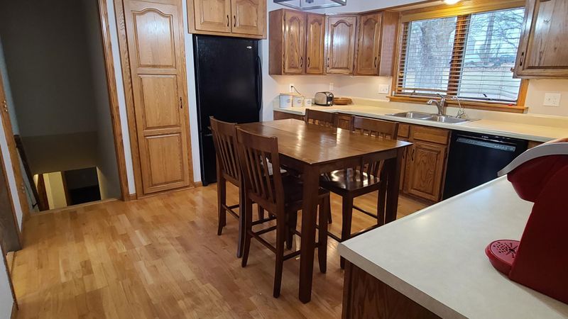 402 20th St SW, Austin, MN 55912