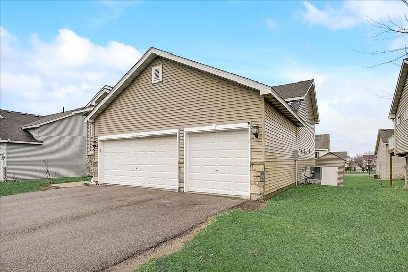 255 Ardennes Ave E, Shakopee, MN 55379