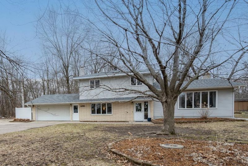 6301 Pioneer Trl, Loretto, MN 55357