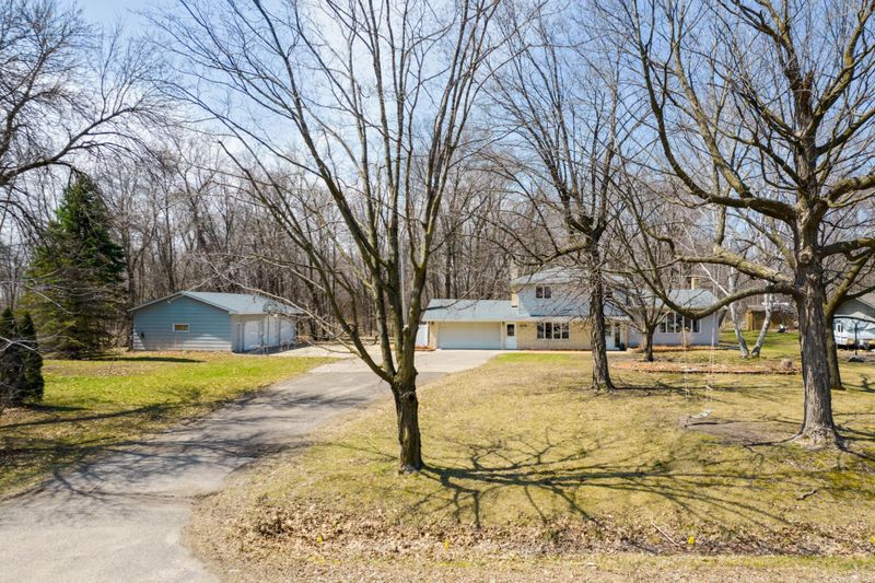 6301 Pioneer Trl, Loretto, MN 55357