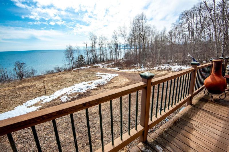 2447 E Highway 61, Grand Marais, MN 55604