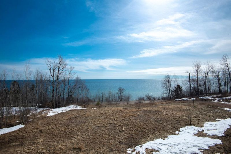 2447 E Highway 61, Grand Marais, MN 55604