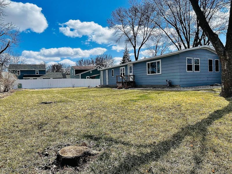 1115 Grant St, Jackson, MN 56143