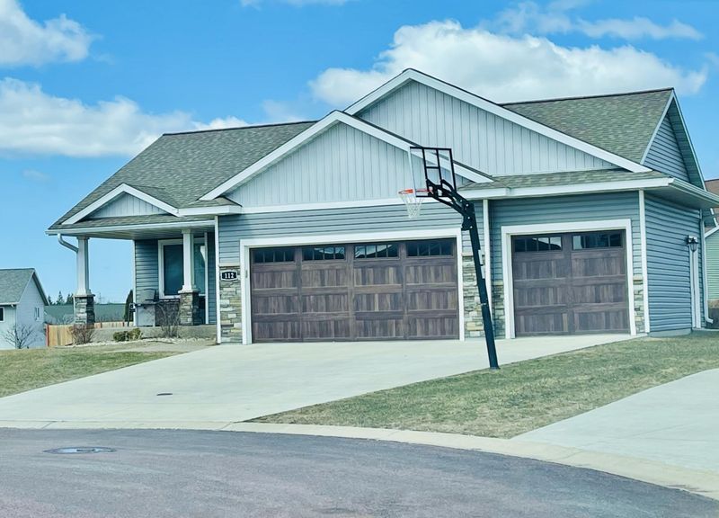 112 Pelican Ct, Mankato, MN 56001