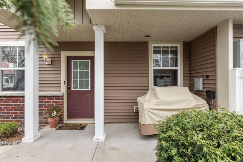15614 Emerald Dr N #10, Hugo, MN 55038
