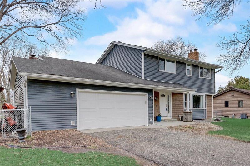 13112 Girard Ave S, Burnsville, MN 55337