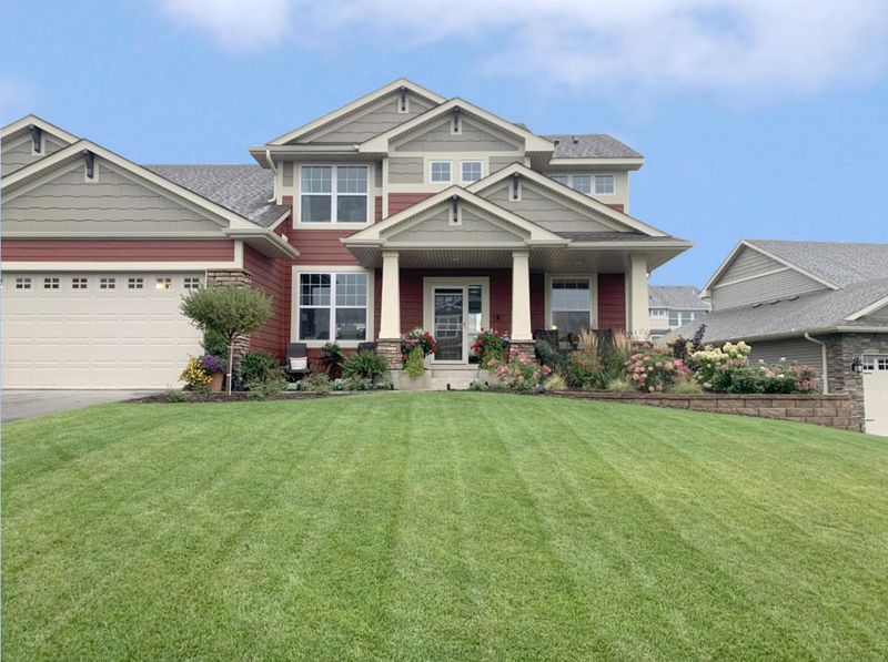 4766 Foxtail Ln, Woodbury, MN 55129
