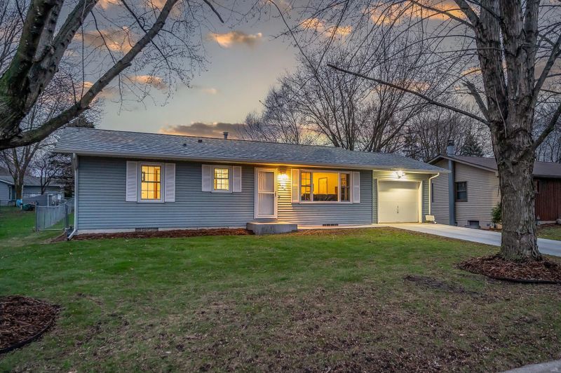 404 4th Ave NE, Kasson, MN 55944