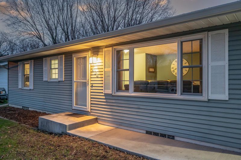 404 4th Ave NE, Kasson, MN 55944