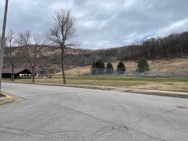 53 Forest Oak Ct, Winona, MN 55987