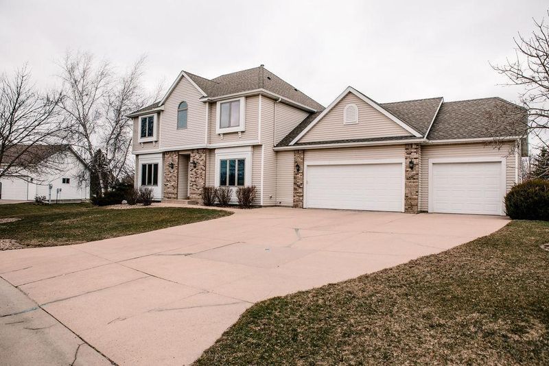 1001 26th St SW, Austin, MN 55912